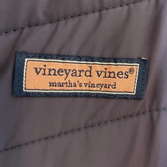 Vineyard Vines Performance Puffer Jacket (L) - Picture 7 of 7